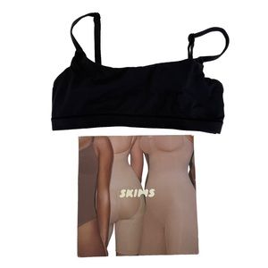 SKIMS Scoop Neck Bra